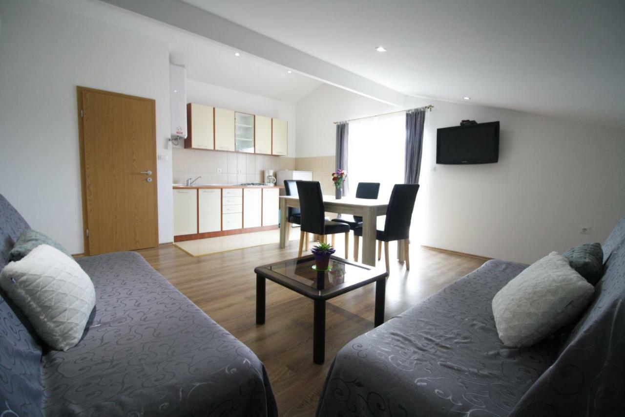 Sebi Apartment 300 M From Beach Rovinj Exterior foto